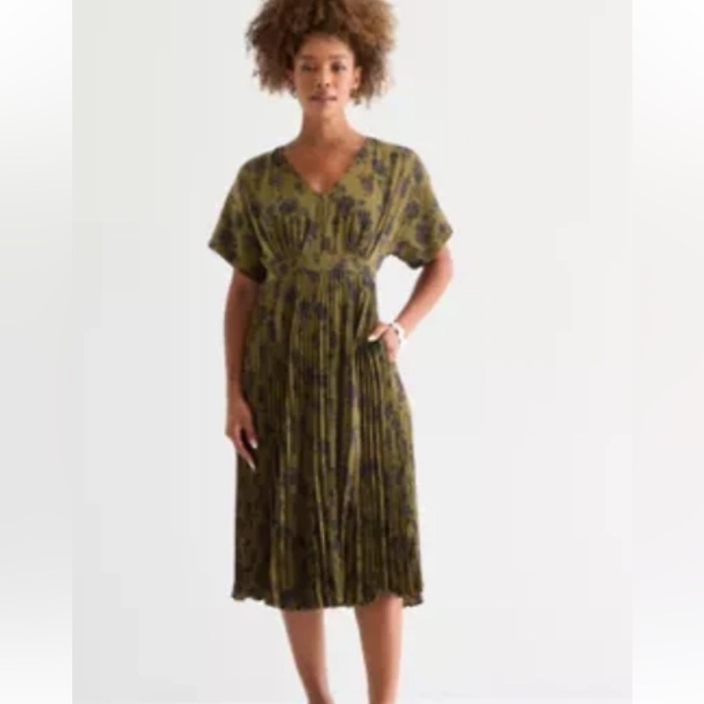 Melonie T Olive Green V-Neck Pleated Midi Dress Sz 14 NWT